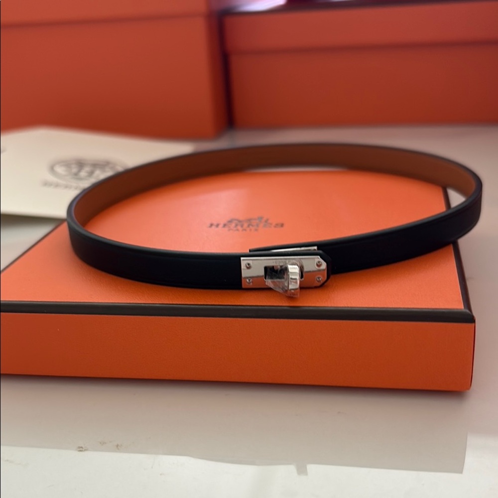 Brand new Hermes black mini Kelly choker